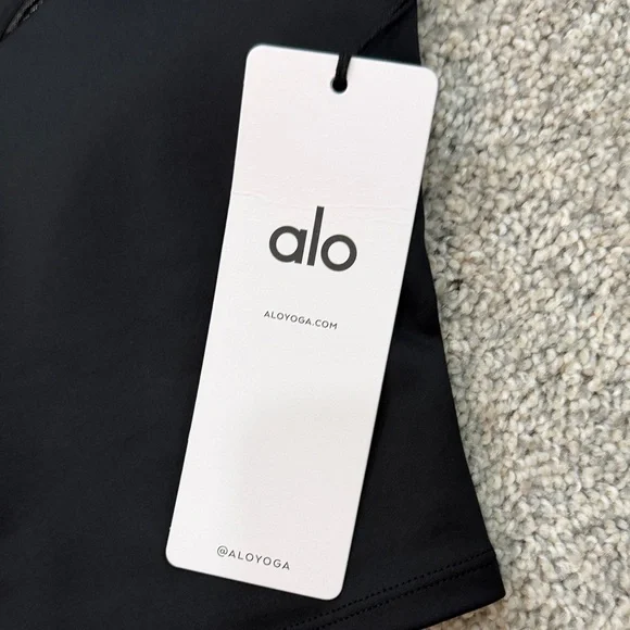 NWT ALO Yoga Black Sports Bra - Picture 3 of 5